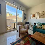 Cosy T2 Avec Balcon Au Mourillon, A 1oom De La