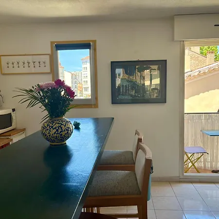 Apartment Cosy T2 Avec Balcon Au Mourillon, A 1oom De La