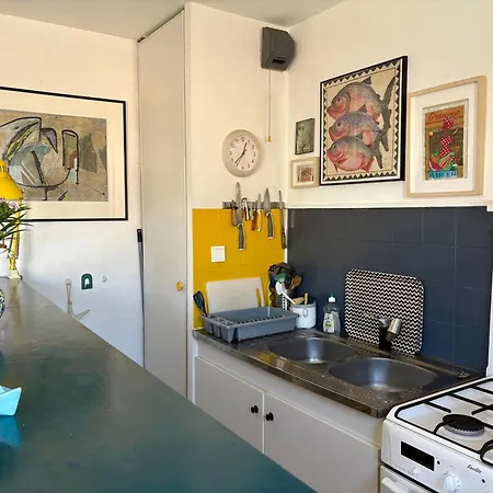 Cosy T2 Avec Balcon Au Mourillon, à 1oom De La Appartamento Tolone